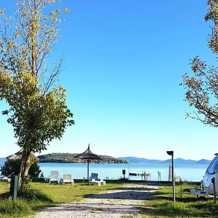 Village Punta Navaccia 3* Туоро-суль-Тразимено