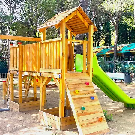 캠프장 Village Punta Navaccia 3*