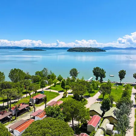 Village Punta Navaccia Туоро-суль-Тразимено