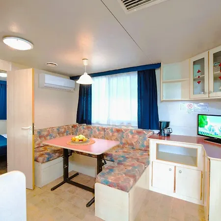 Кемпинг Village Punta Navaccia Туоро-суль-Тразимено