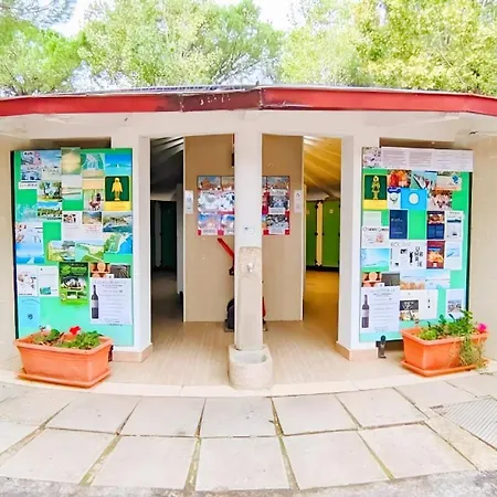 キャンプ場 Village Punta Navaccia 3*