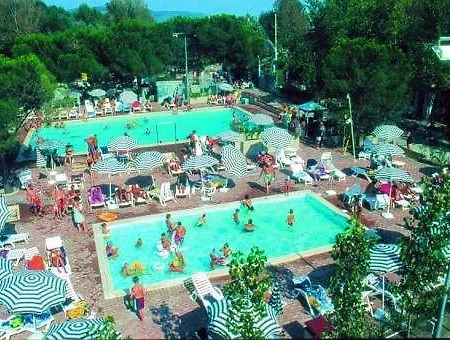 Village Punta Navaccia Туоро-суль-Тразимено